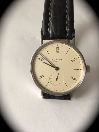 Nomos - Herrenarmbanduhr Tangente Reg.  Nr.  914 Aufzugsfeder Kaputt Bild