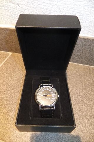 Mercedes Armbanduhr W124 E500 500e Uhr 