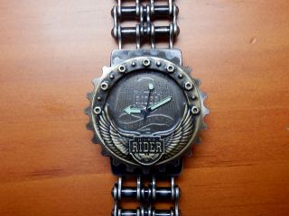 Uhr Armbanduhr Motorrad Hard Rider Motorradkette Bild