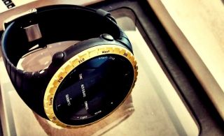 Suunto Core Yellow - Black Armbanduhr Höhenmesser Bild