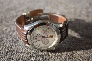 Ferrari Uhr Chronograph Ronda 5030 D Bild
