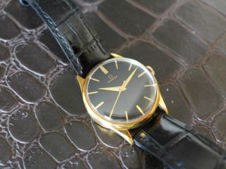 Omega Dresswatch Massiv - Goldgehäuse, Bild