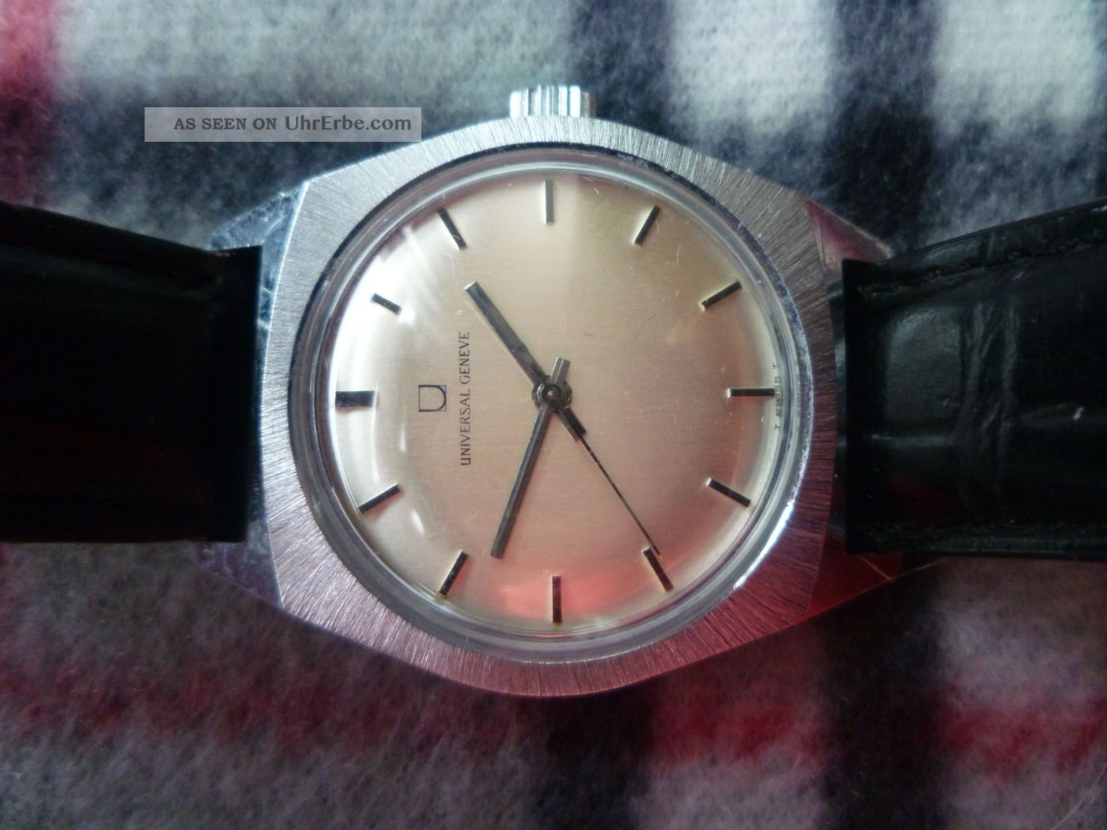 Universal Geneve Vintage Armbanduhren Bild