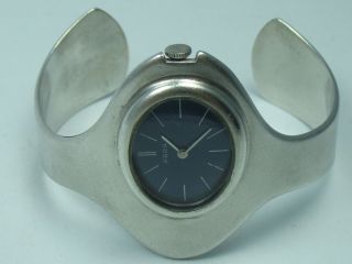 Para : Klasse Massive Designer Damen Spangen Armbanduhr Aus 835 Silber Bild