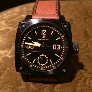 Steinhart Uhr,  Modell Aviation Orange,  Handaufzug Bild