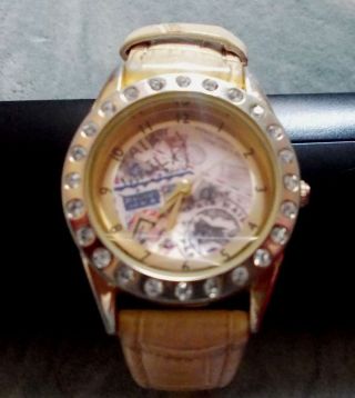 Leder Armbanduhr Mit Strass Avon Sehr Modern Bild