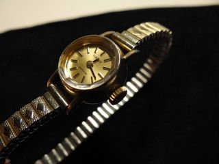 Tissot Damen Armbanduhr Handaufzug Mit Elastik - Armband.  Funktioniert Einwandfrei Bild