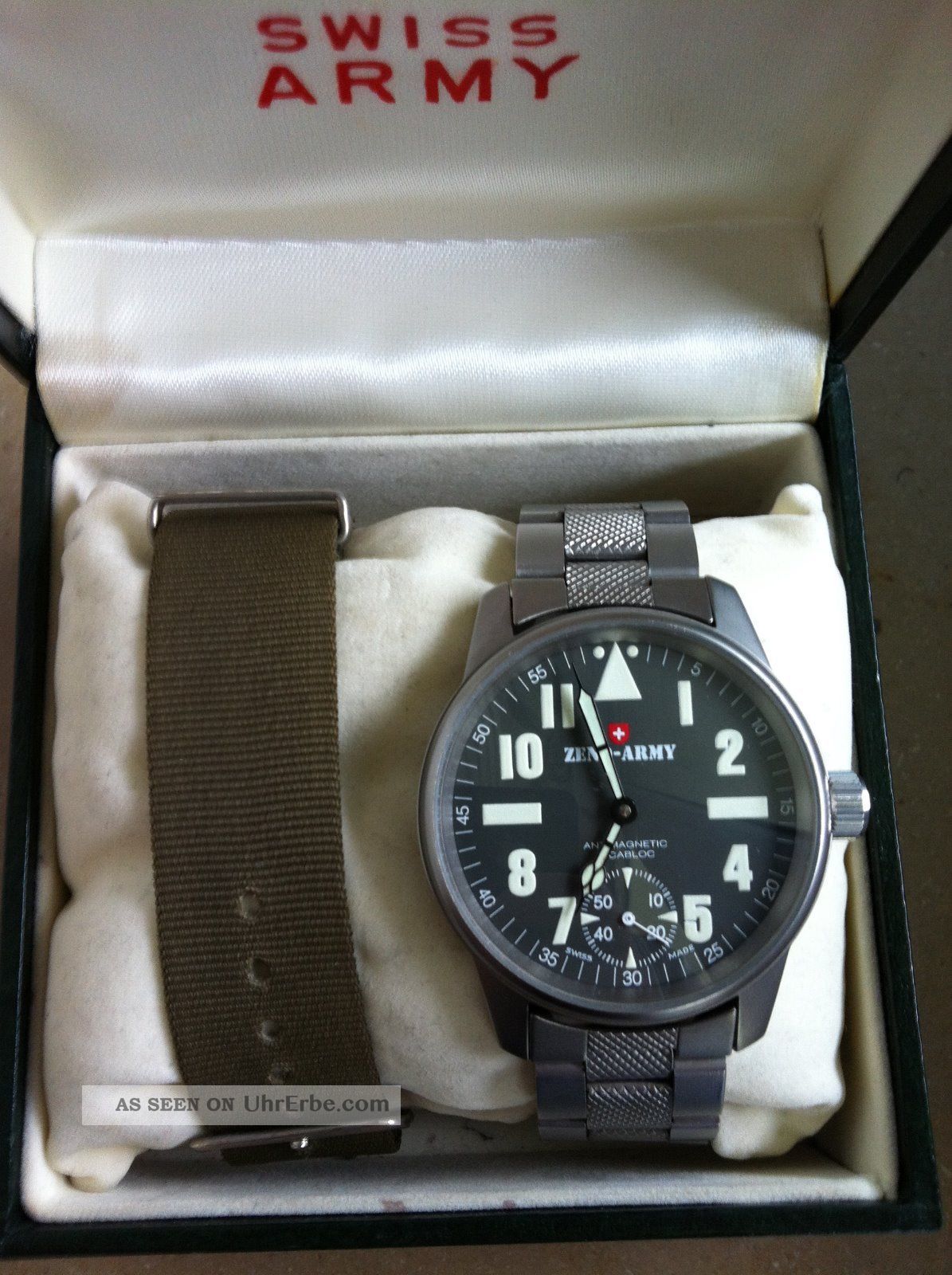 Zeno,  Stahl,  Zeno - Army Handaufzug Mit Box Und Nato Stap Armbanduhren Bild