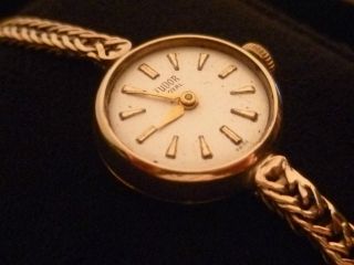 1 Tag Tudor Uhr Aus 375er Gold,  Vintage Klassiker Um 1960,  Armbanduhr,  Swiss Made Bild