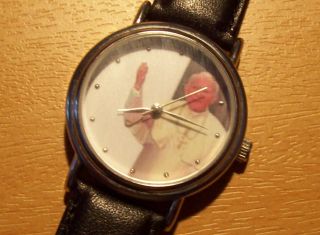 Sammleruhr,  Armbanduhr Mit Winkendem Papst,  Sammlerstück,  Fund Bild