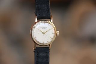 International Watch Co.  Swiss (iwc Schaffhausen) Damen Uhr 585 Er Gold Von 1957 Bild