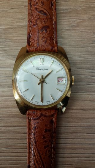 Luzerne Armbanduhr Bild