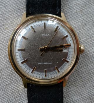Timex Herrenarmbanduhr Mit Datumsanzeige Schwarzes Lederarmband Bild