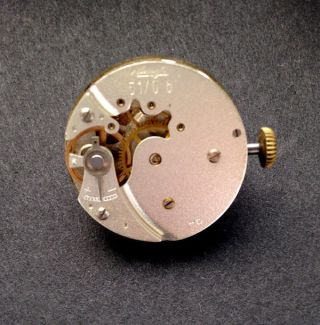 Mechanische Armbanduhr Kienzle,  In Gold,  Werk: Kienzle 5,  Handaufzug Bild