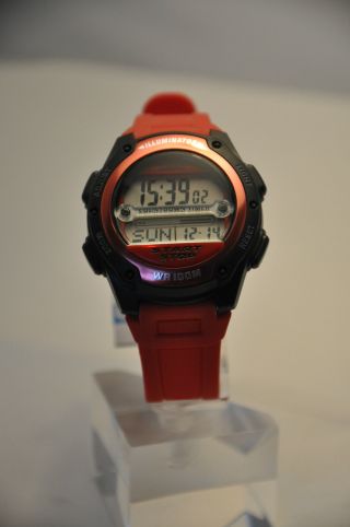 Casio Digitaluhr W - 756 - 4avef Weltzeit Stoppuhr Herren Damen Uhr Rot Bild