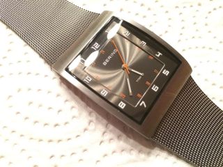 Bering Classic 11233 - 077 Armbanduhr Für Herren Bild