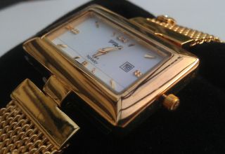 Edle Damen Designer Uhr Gold Weiß Eckig Armbanduhr 18 K Vergoldet Bild