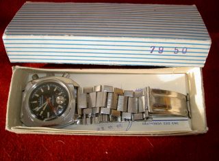 Ruhla Armbanduhr In Originaler Verpackung,  Mit Edelstahlarmband,  Made In Ddr Bild