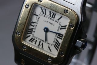 Cartier Santos,  Damenmodell,  Quartzwerk,  Stahlgold,  Avs2701 Dif Rwt1 Bild