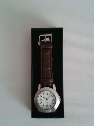 Armbanduhr Modernes Zeitloses Modell Avon Bild