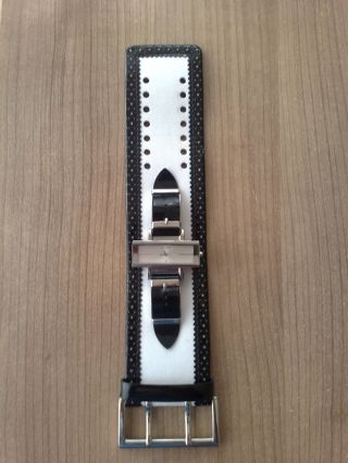 Guess Armbanduhr Schwarz/weiß,  Batterie Leer Bild
