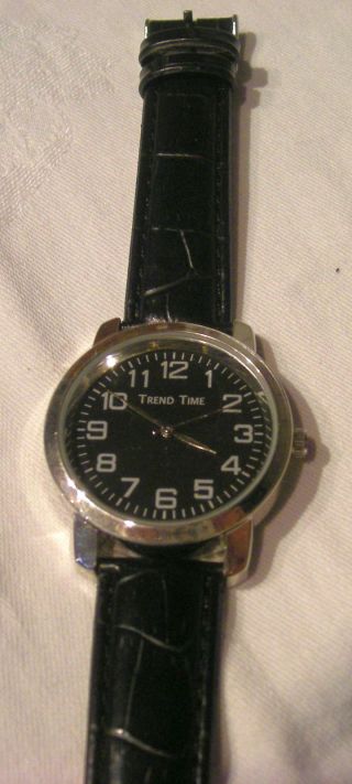 Trend Time Armbanduhr,  Edelstahl Mit Schwarzem Armband In Krokolederoptik Bild