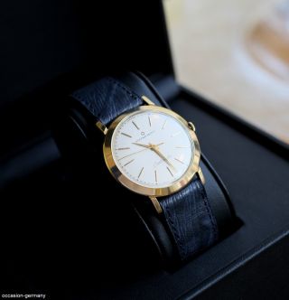 Eterna Matic Centenaire,  Vintage,  18 Karat Gold,  Herren Automatic Uhr,  Lederband Bild
