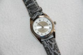 Damen Uhr Armbanduhr Quartz Rund Lederband Kroko - Look Grau - Weiß Bild