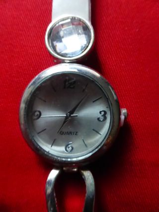 Damenuhr,  Neue Armbanduhr,  Werbegeschenk,  Armband Cremeweiß,  23 Cm Lang, Bild