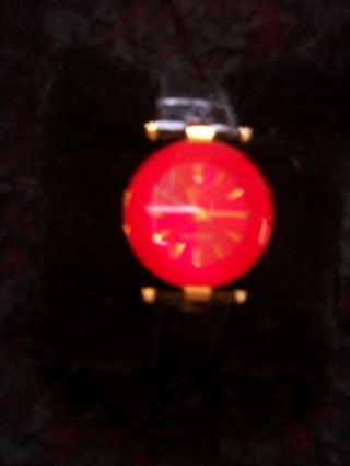 Rote Damen Armbanduhr Von Christian View Mit Facettiertem Glas,  Lederarmband Bild