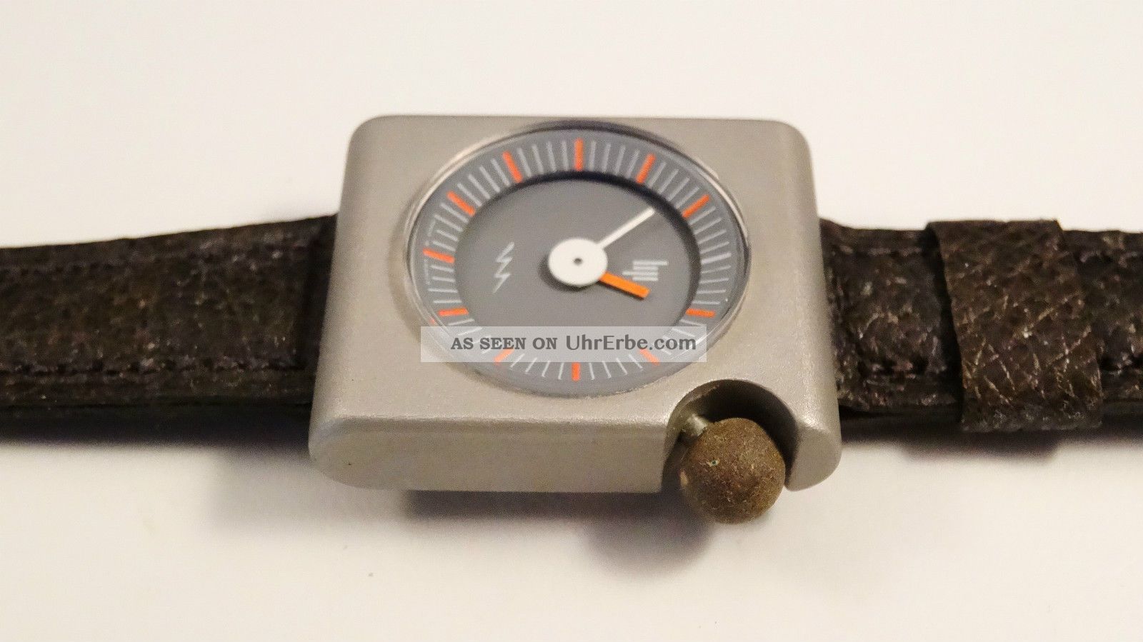 Lip Ladies Gruen Movement Mechanical - Battery Watch Vintage Nos