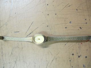 Uhr Damen Armbanduhr Timex Erbstück Oma Armband Damenuhr Gold? Quarz? Band Bild