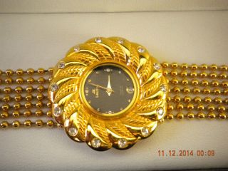 Damen Armbanduhr Von Laurine Bild