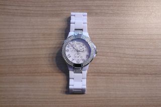 Damen - Armbanduhr - Von Guess - - Weiß - Edelstahl - Quarz - Analog Bild