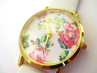 Geneva Damen - Armbanduhr Weiß Blumen Blüten Blogger Gold Rosen Vintage Uhr Bild