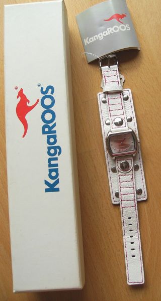 Kangaroos Quarz - Armbanduhr Mit Weißem Lederband Und Rot Gesteppt Nieten Bild
