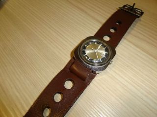 Timex Herrenarmbanduhr 70er Jahre Mit Datumsanzeige Lederarmband Bild
