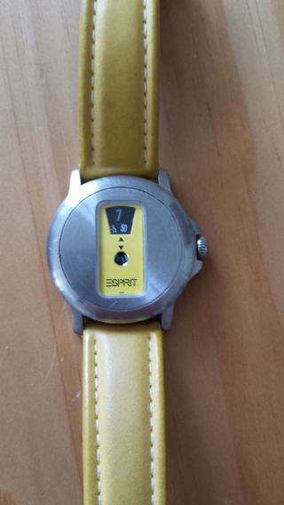 Armbanduhr Esprit M.  Datum Gelbes Lederarmband Retro 80iger Jahre (hingucker) Bild