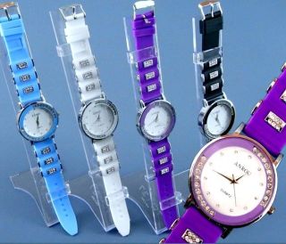 Schicke Damen Silikon Uhren Mit Strass Lünette,  Gummi Uhr,  Strass Armband Bild