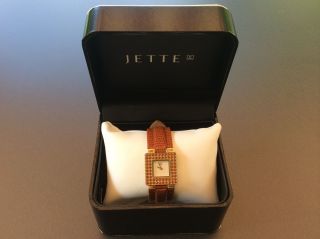 Jette Joop Armbanduhr Goldfarbiges Gehäuse Mit Braunem Lederarmband Wie Bild