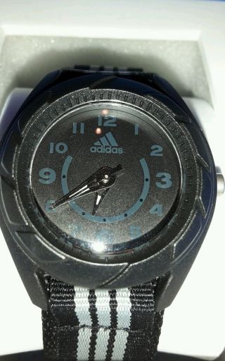 Adidas Originals Sportive Armbanduhr Unisex / Neuware Bild