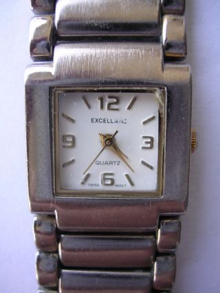 Silberstück Sehr Feminin Armbanduhr Für Damen Weißes Zifferblatt Dau Tonneau Bild