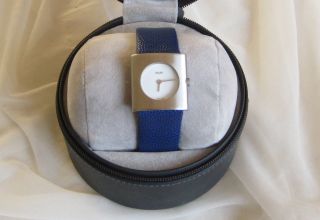 M&m Germany Armbanduhr Für Damen Edelstahlgehäuse Lederarmband Blau Design Kato Bild