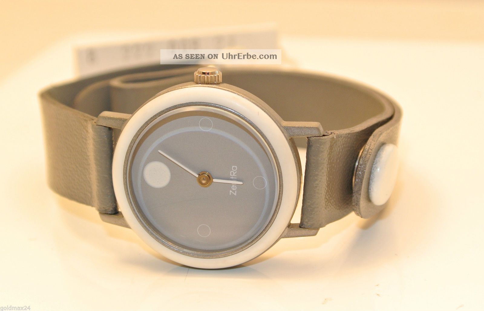 Zentra - Graue Damenarmbanduhr / Quarz / Lederarmband - Verstellbar Armbanduhren Bild