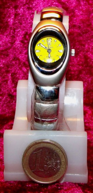 Armbanduhr Leonardo - Ovales Sportliches Modell Für Damen Abholung Möglichnr.  55 Bild