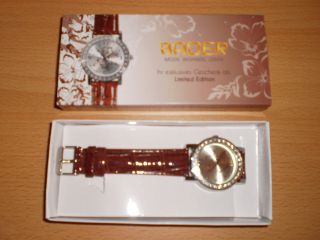 Damen Armbanduhr,  Braunes Lederarmband,  Silberfarbiges Zifferblatt Strass Floral Bild