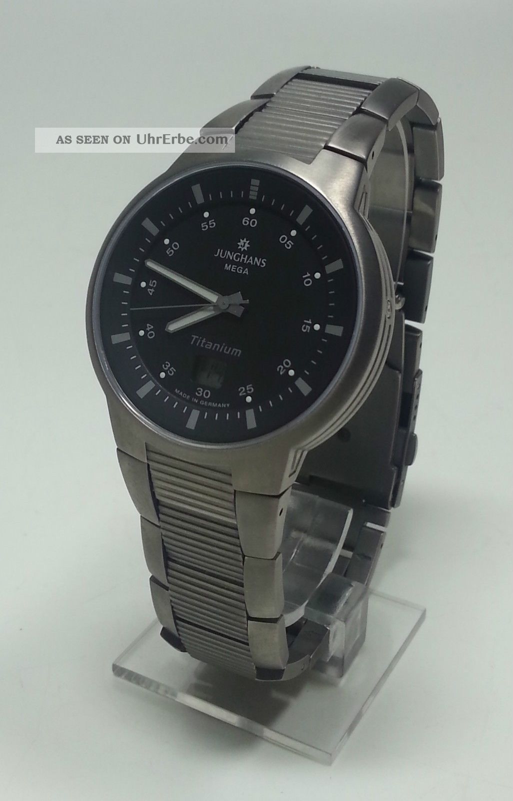 Junghans Mega Funkuhr Titan Sapphireglas Armbanduhren Bild