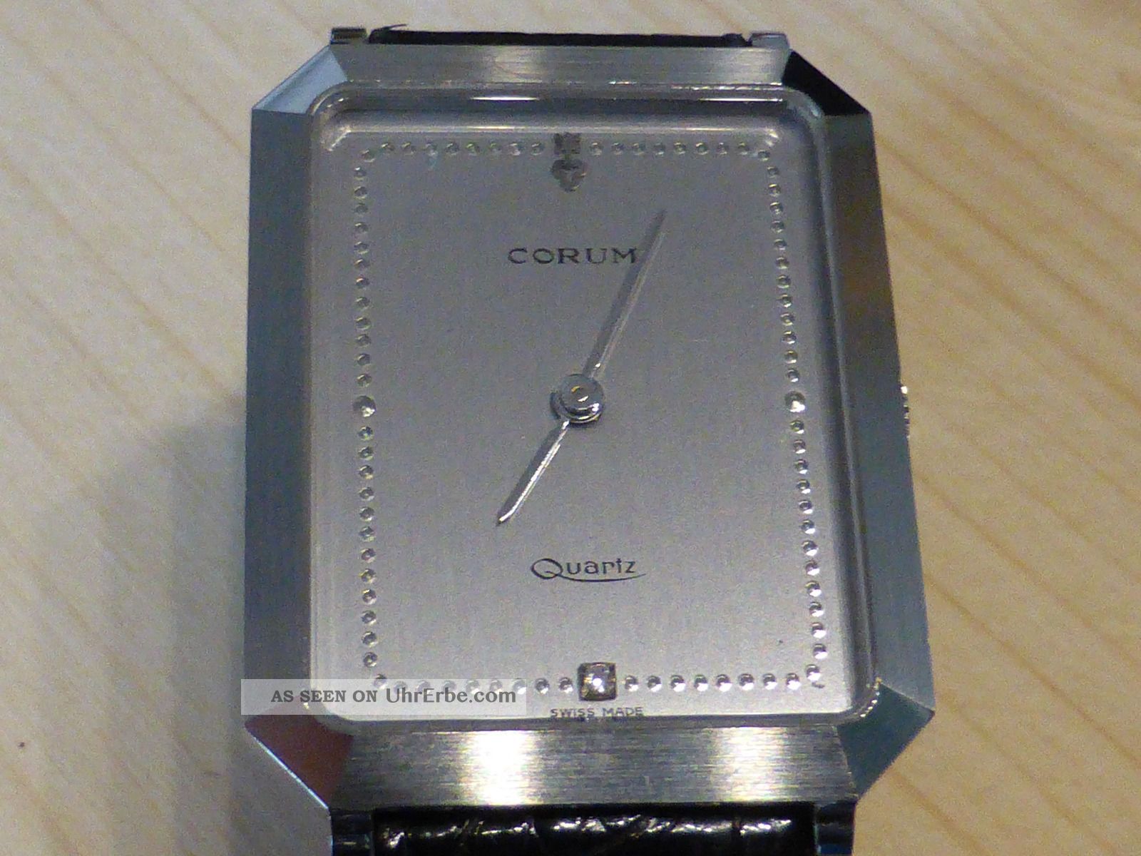 Corum Damenuhr,  Quartz,  Handaufzug,  Ref.  31286,  Analog. Armbanduhren Bild