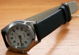 Aristo 4d52w Damenuhr Sportlich Quartz Stahl Lederband Uhr Watch Bild