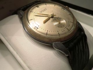 Mechanische Schweizer Vintage Uhr Aus Den 60ern In Sammelwürdigem Bild